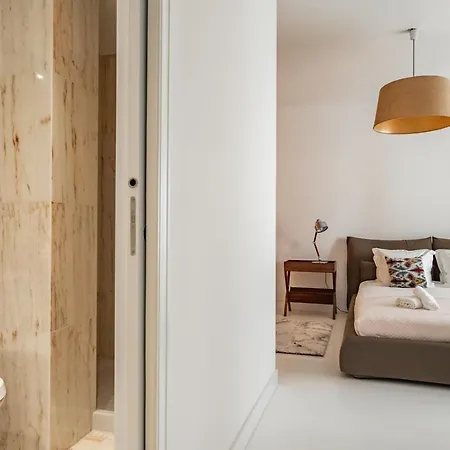 Apartment Akicity Anjos Amethyst Lisbon